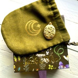 Jane Win Hope gold locket